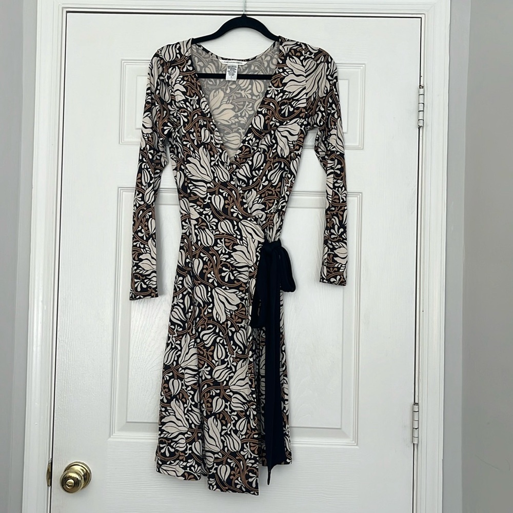Diane Von Furstenberg DVF Floral Vine Camelita Wrap Dress